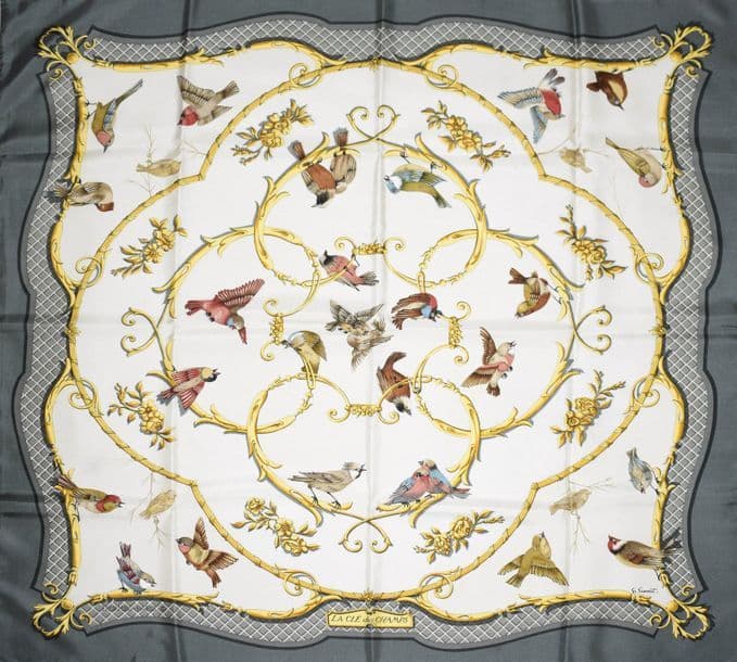 エルメス スカーフ「野原の鍵」white バリエーション