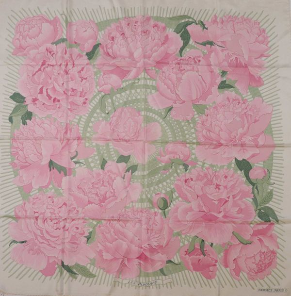 エルメス スカーフ「芍薬」pink バリエーション