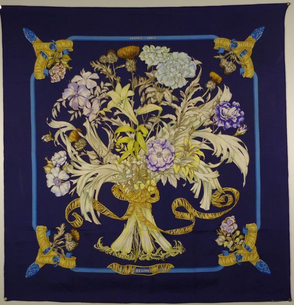 エルメス スカーフ「女王陛下」blue バリエーション