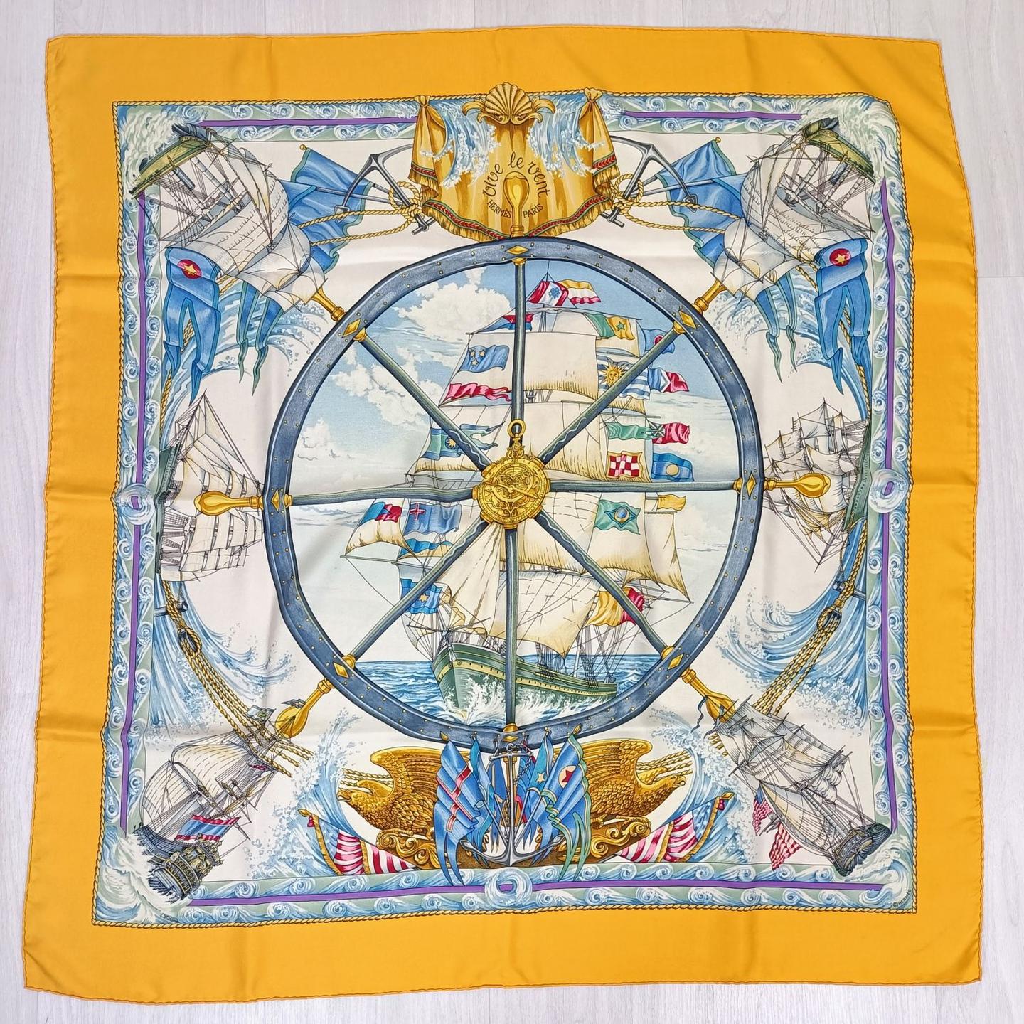 エルメス スカーフ「風よ吹け」yellow バリエーション